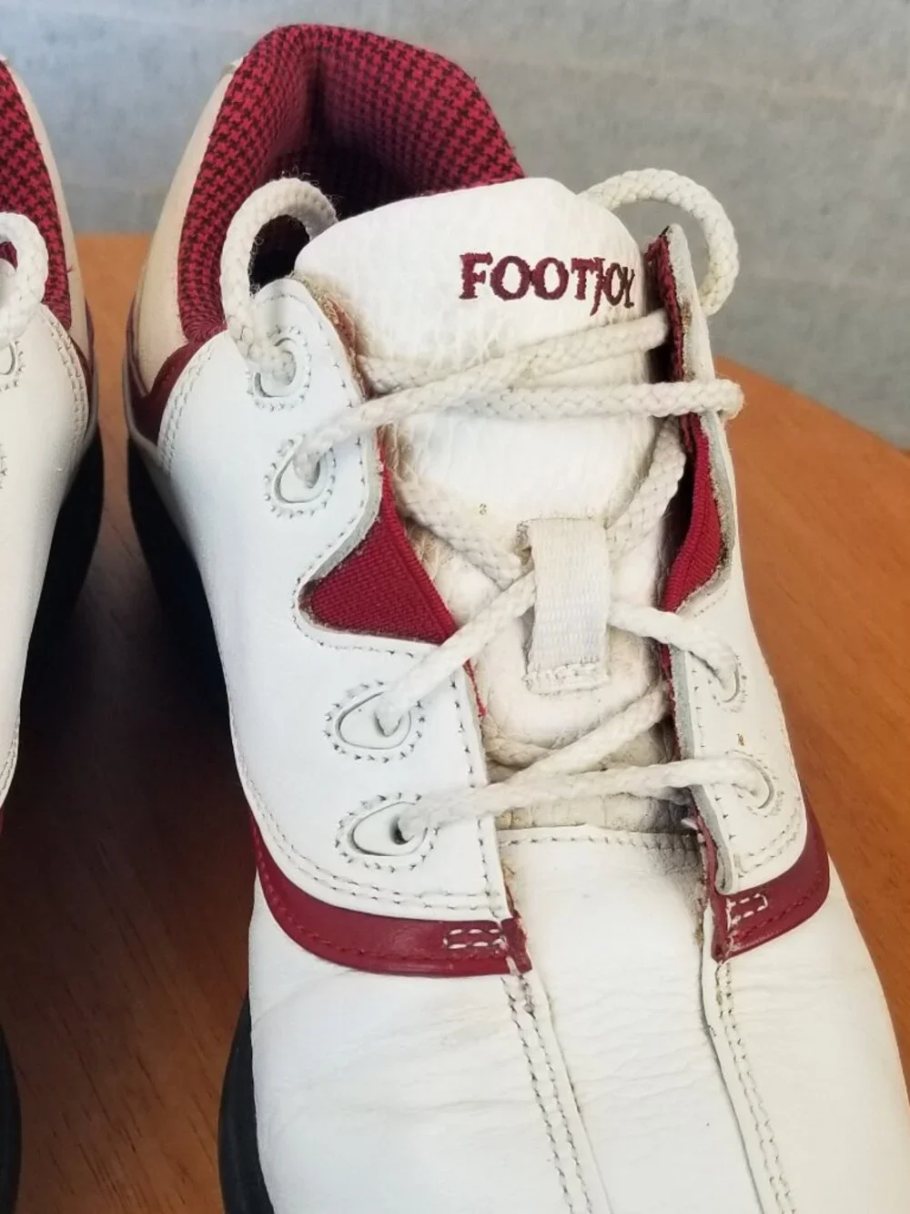 Women's Footjoy Golf Shoes White Red Check Size 7.5 E-Comfort Soft Cleats 98322